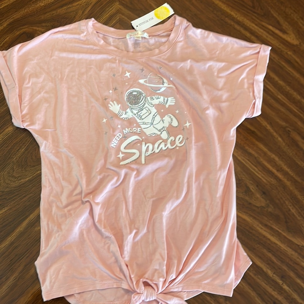 Light pink girls size xxl t-shirt